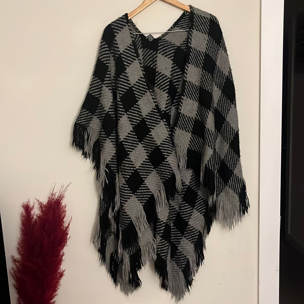 Grey lumber poncho
